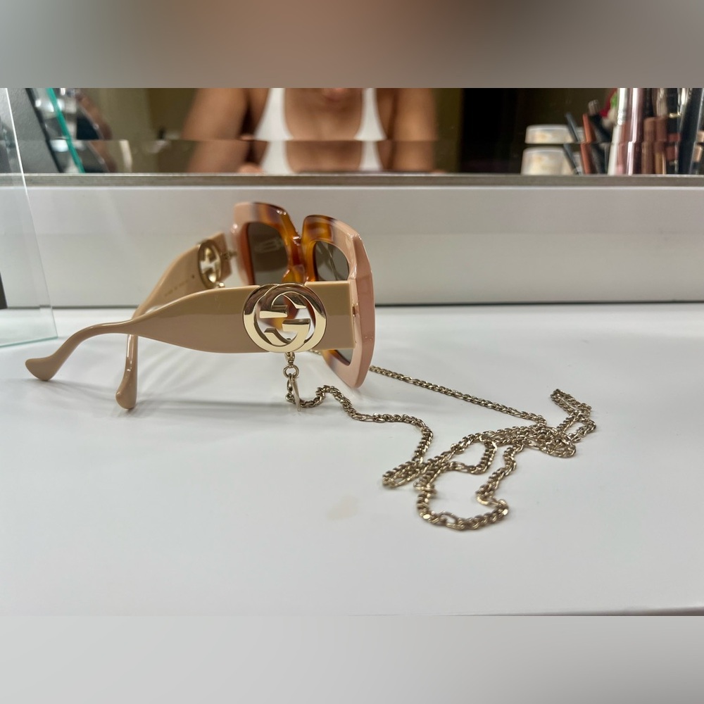 Gucci Tan and Gold Sunglasses with Elegant Design